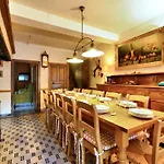 Feriehus Charming Villa,