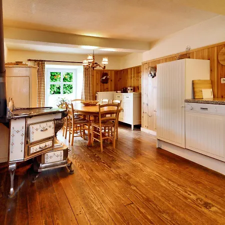 Very Authentic Ardennes House بيت للعطل Paliseul